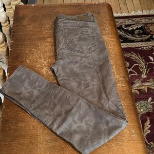 SOLD—Buffalo David Bitten “Faith” Skinny Jeans – Olive Green, Subtle Pattern 25